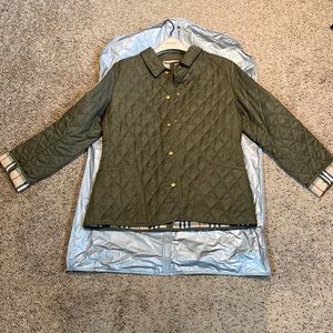 Like new Burberry quilted jacket